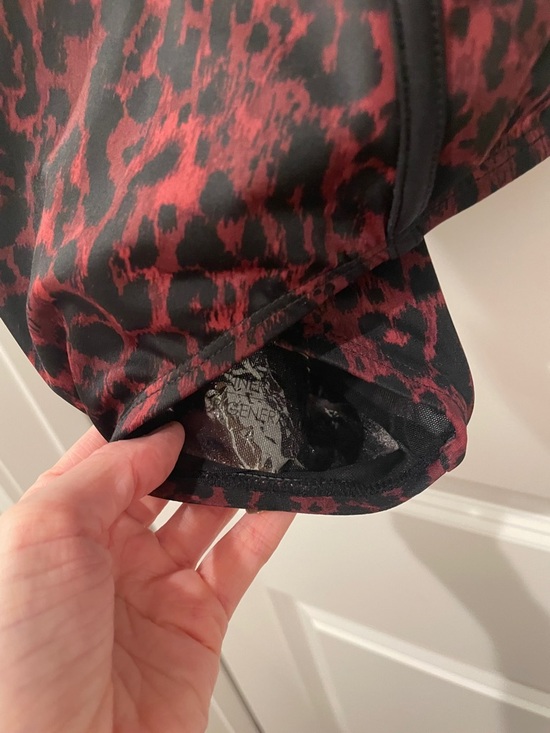 torrid Burgundy Leopard Slim Fix Underwire Piping One Piece Swimsuit 1x d/dd nwt - Picture 5 of 8